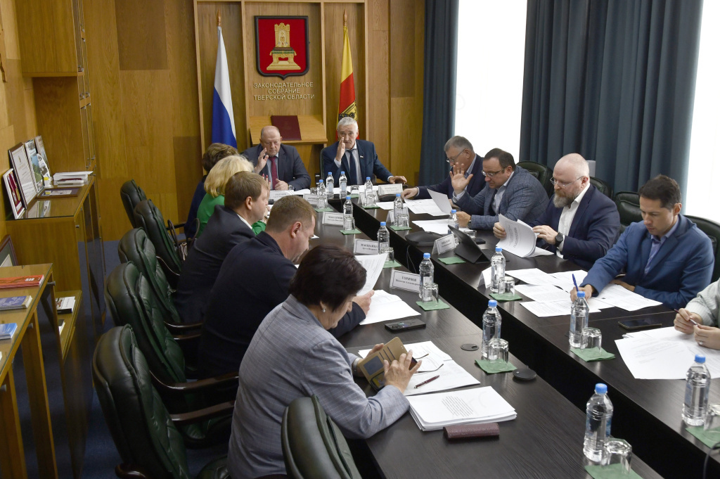 Состоялось заседание постоянного комитета по аграрной политике и природопользованию