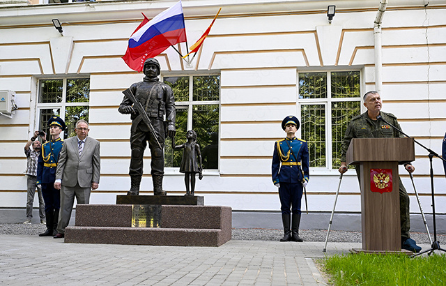 В Твери открыли памятник героям СВО «Во имя жизни»