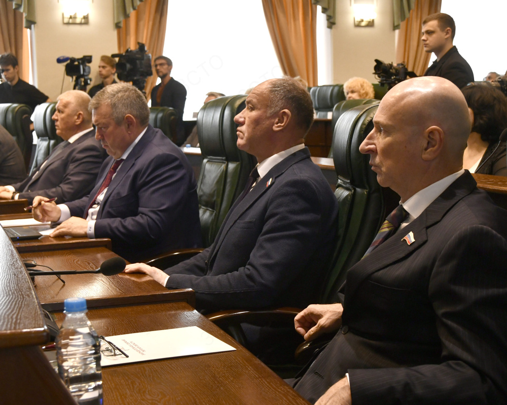 Депутаты прокомментировали отчет главы региона о работе Правительства в 2025 году и ключевых задачах на перспективу