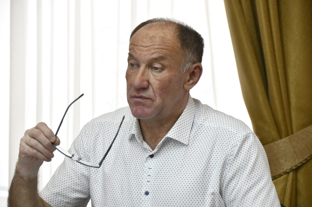 Депутаты Законодательного Собрания распределились по комитетам: комитет по транспорту и жилищно-коммунальному комплексу  
